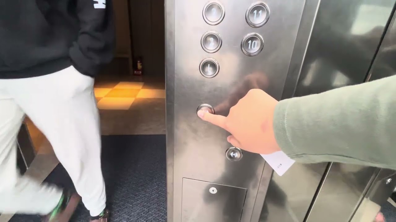 臺北德立莊酒店（靠近西門捷運站）電梯，三菱電梯。