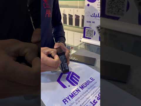 زبون سعيد و راضي بإقتنائه هاتف جديد   24 