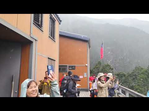 玉山迎初雪 持續30分鐘