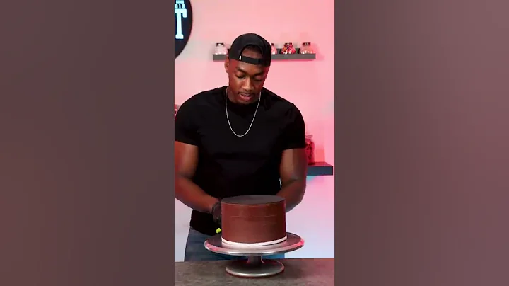 How to cover a cake with fondant #shorts