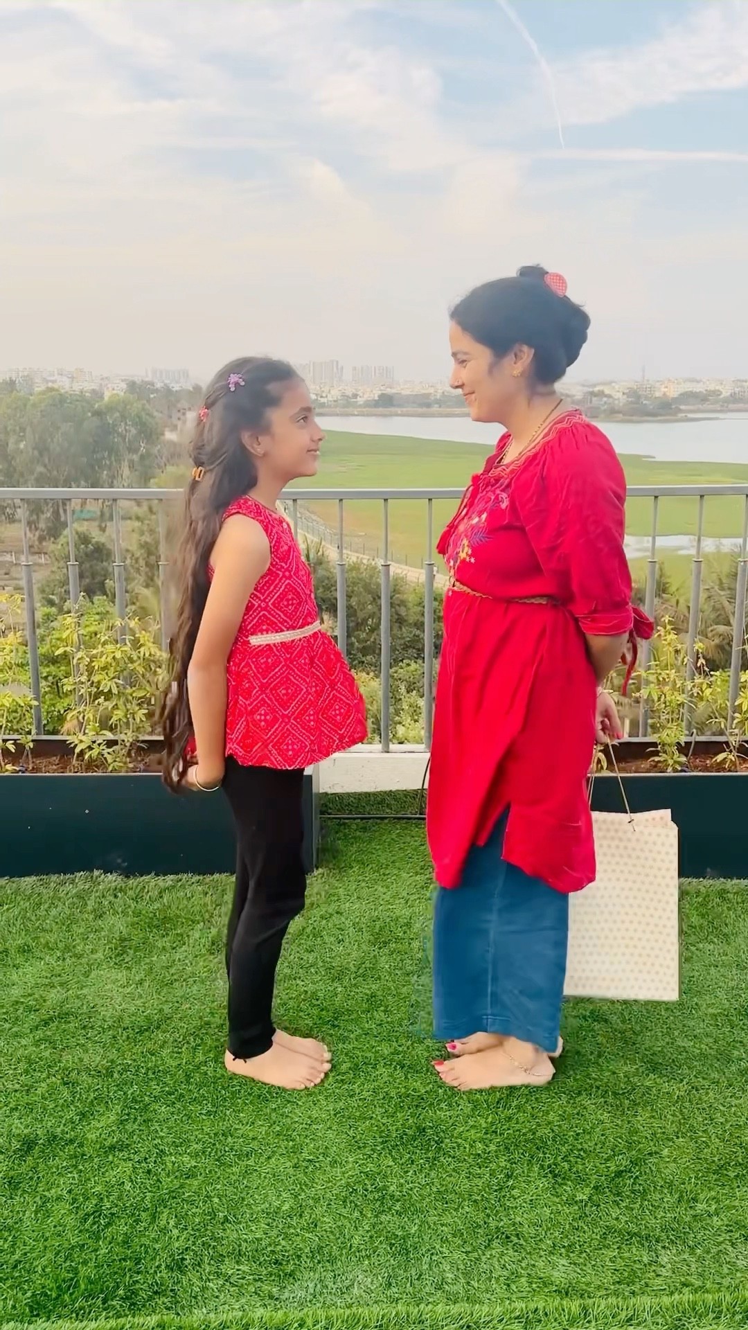 Mummy ne Samayra ko yeh kya diya???? #shorts #samayranarula #yourubeshorts