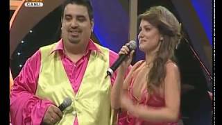 Hilal Cebeci Pinar Altug Göğüs Dekolte