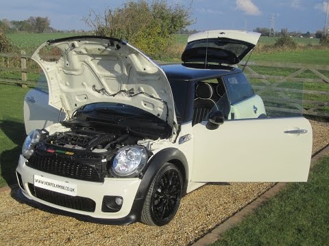 mini-cooper-s-white-jcw-kit-chilli-pack