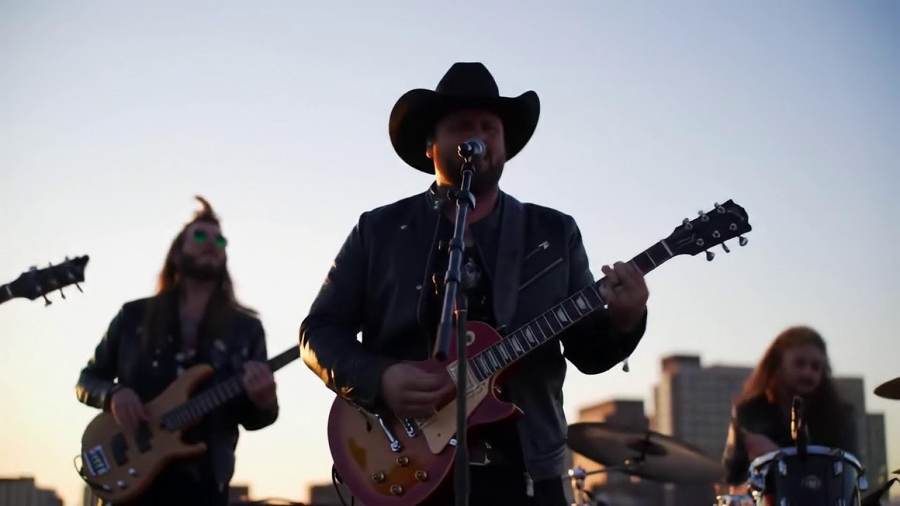 Country Rock Vibes – Whiskey Trails of the South Inspired by Chris Stapleton