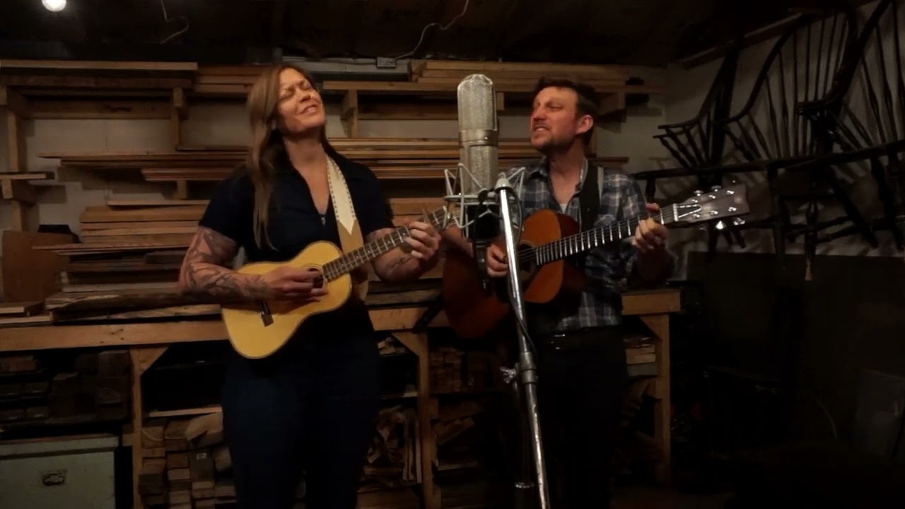 在 YouTube 上觀看「The Rough & Tumble // Shallow Fall// Woodshop Sessions」 在 YouTube 上觀看「The Rough & Tumble // Shallow Fall// Woodshop Sessions」