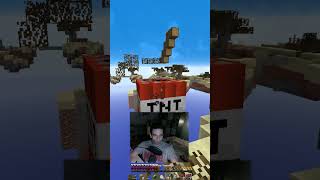 TROLLING IN SKYWARS crazy #skywars #minecraft #crazy #dontsaythenword