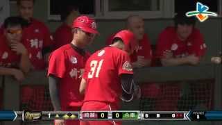 20140731-1 爆米花 綺麗vs合庫 1上 提前起跑的宜東孝,靠著林緯紘的反方向安打,推進至三壘成功