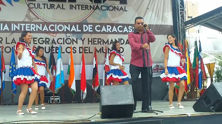 Anibal Vargas Con Su Cuerpo De Baile En La Feria I...