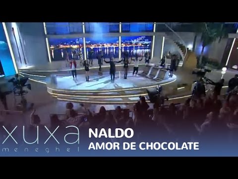 Naldo Benny se joga com Amor de Chocolate