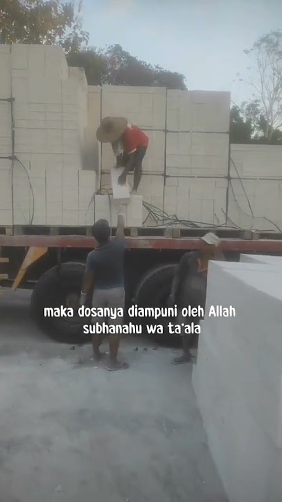#semangat kerja kawan meskipun gaji gak seberapa yang penting halal #shrots