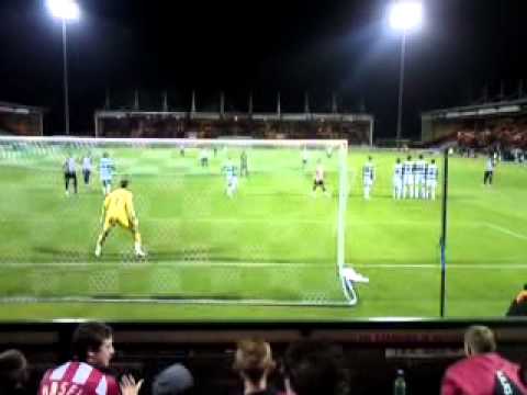 31.08.10 Exeter City 3-1 Yeovil Town Johnstone's Paint Trophy 1st round, ryan harley scores a superb freekick to make it 3-1 to Exeter at Huish Park.