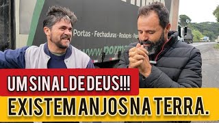 OS TRAVESSEIROS CAÍRAM NA PISTA.