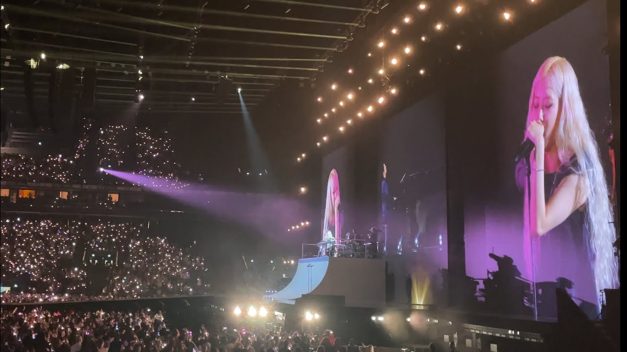 ROSÉ - stay a little longer (Live at Yellow Pieces Gala 2025)