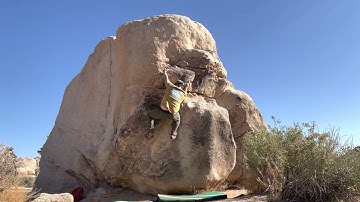 Pinhead Traverse (V0-) - Joshua Tree NP