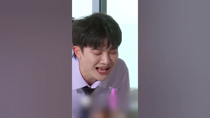 周深是懂怎么吹蜡烛的 面部表情拉满~#奔跑吧11 - 天天要闻