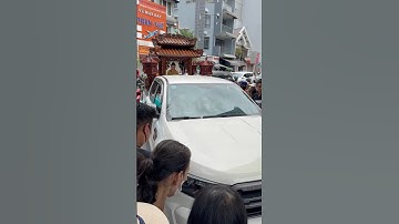 Nghẹn ngào khi xe tang đến tiễn đưa diễn viên Quý Bình