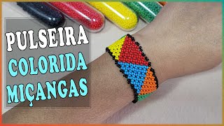 Pulseira de miçangas colorida feita no ponto rede