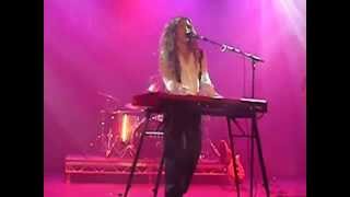 Famous Rae Morris - Do You Even Know Wealth