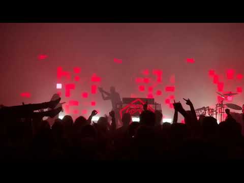 Carpenter Brut - Maniac (Live at Kulttuuritalo, 2022) - YouTube