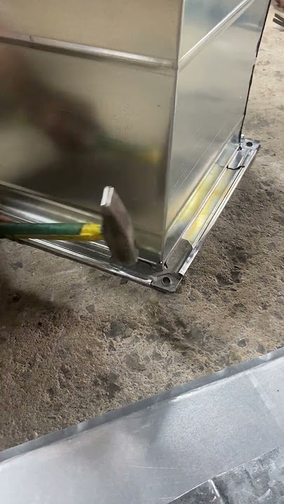 Insert the duct elbow.