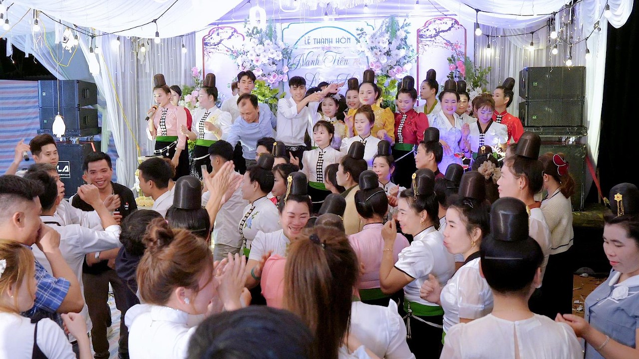 MC.PHƯƠNG LAN VÀ MC.NHẬT SƠN QUẨY CĂNG CỰC TẠI BẢN HỚI MỪNG LỄ THÀNH HÔN: MẠNH TIẾN💍LINGG HIỀN