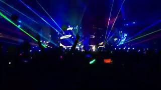 Coldplay - Something Just Like This (live) Rogers Arena, Vancouver, September 27, 2017