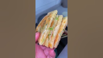 Thumbnail of A simple way to make scallion pancakes that are crispy on the outside and tender on the inside