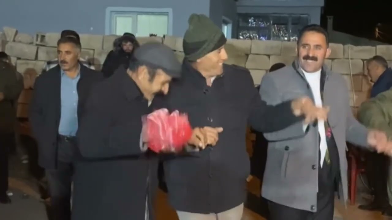 KOMA BARAN İKİ KARDEŞTEN HARİKA BİR DÜET (BARAN ROJHAT) 2025