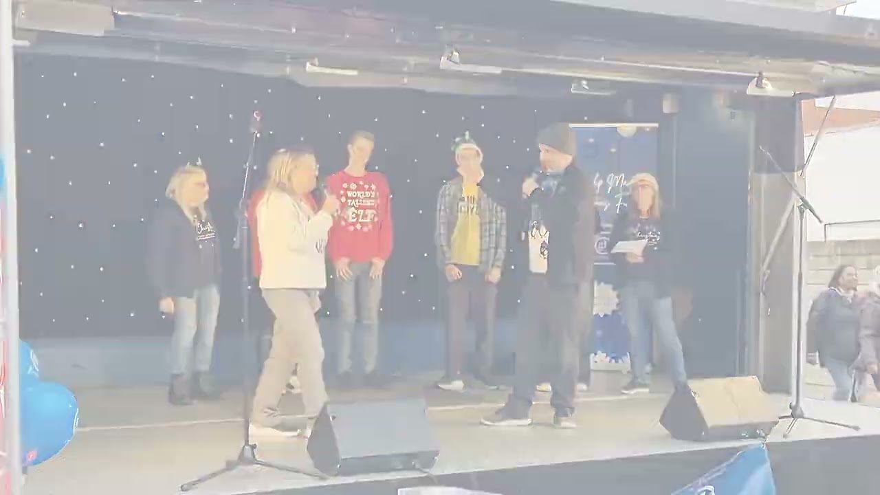 Ruislip Manor Christmas Fun Day 2024 with Discoz.com