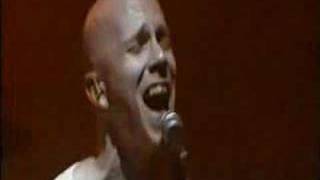 Video thumbnail of "Apulanta - 'Tuhka ja Veri' live 2004 (4/10)"