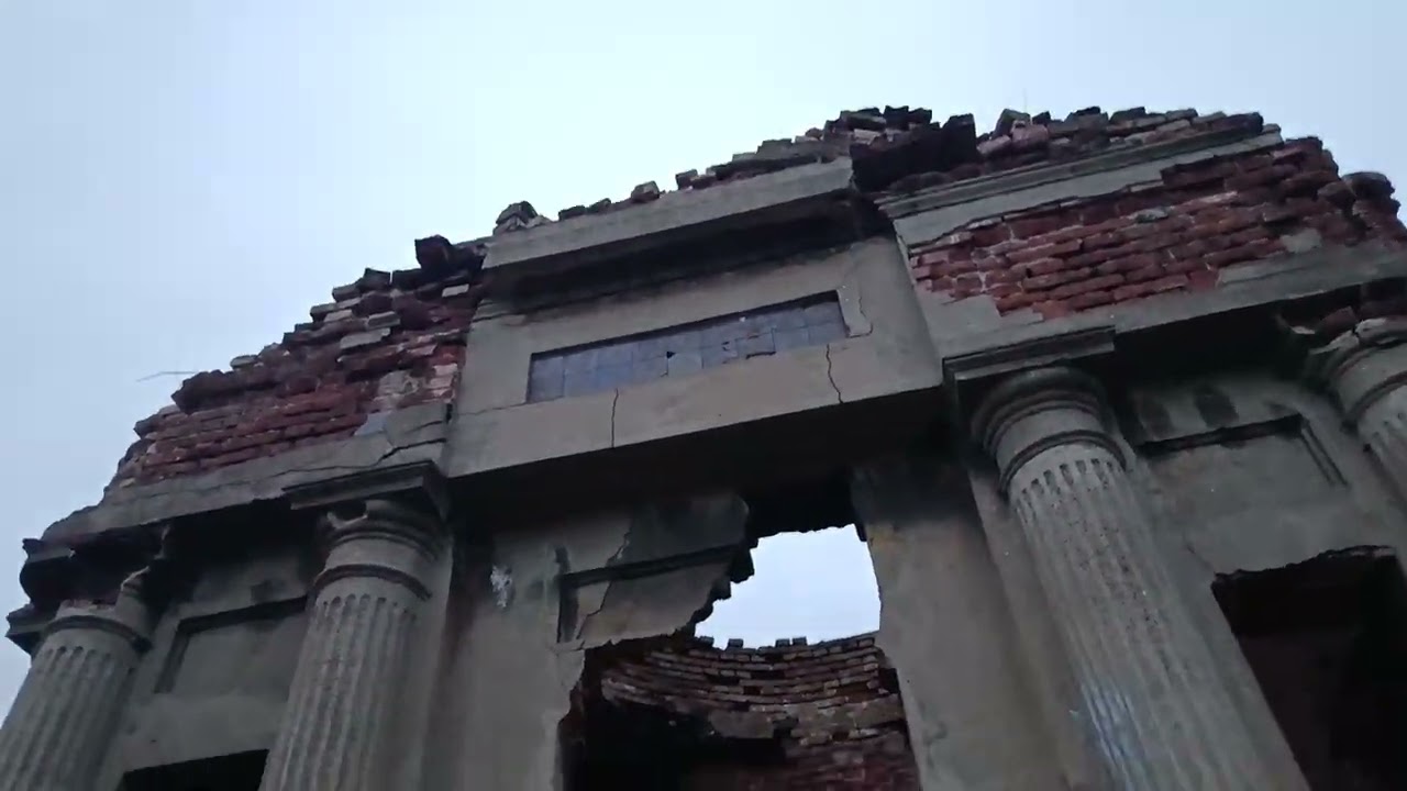 Необычная обстановка на погосте (Тристан) #дорога #погост #дождь #тристан