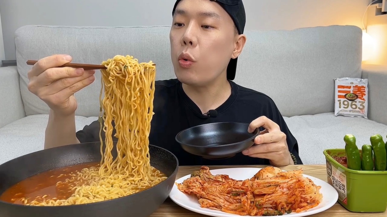 삼양 우지라면 3봉🔥 밥까지 말아 먹으니 너무 맛있습니다! 라면 먹방