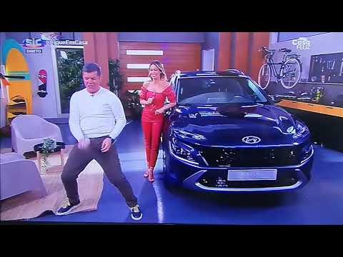 João Baião protagoniza "dança da sorte" INSÓLITA em Casa Feliz!