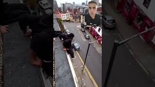 Sinyor Taklacı Sokak Lambasından Aşağıya Kaymak 300.000 Like Gelir I