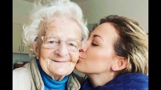 Je to jen pár dní, kdy Agáta Hanychová (35) vyvěsila na svůj Instagram snímek s babičkou s komentáře