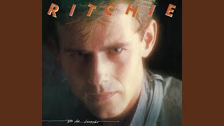 Video thumbnail of "Ritchie - Pelo Interfone"