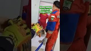 Perlu berHATI² Ular sering masuk lewat saluran air #pemadamhits #rescue #animalrescue #phiton #api