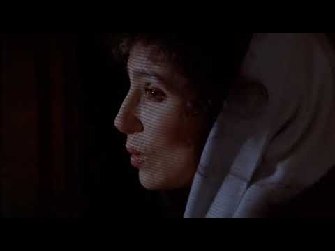 Hechizo de luna (1987) Ego te absolvo