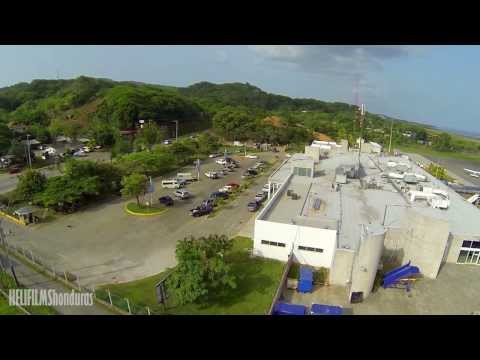 Vidéo: Quelles compagnies aériennes desservent Roatan Honduras ?