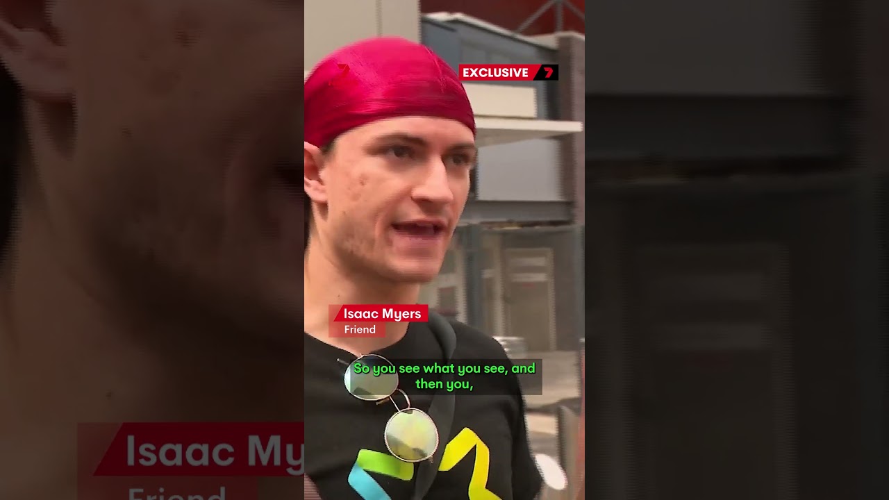 Подростку предъявлено обвинение за «перформанс» в стиле БДСМ в деловом центре Сиднея | 7NEWS