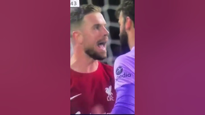 Jordan Henderson VS Alisson In the Middle of the Match #liverpool #soccer #soccer