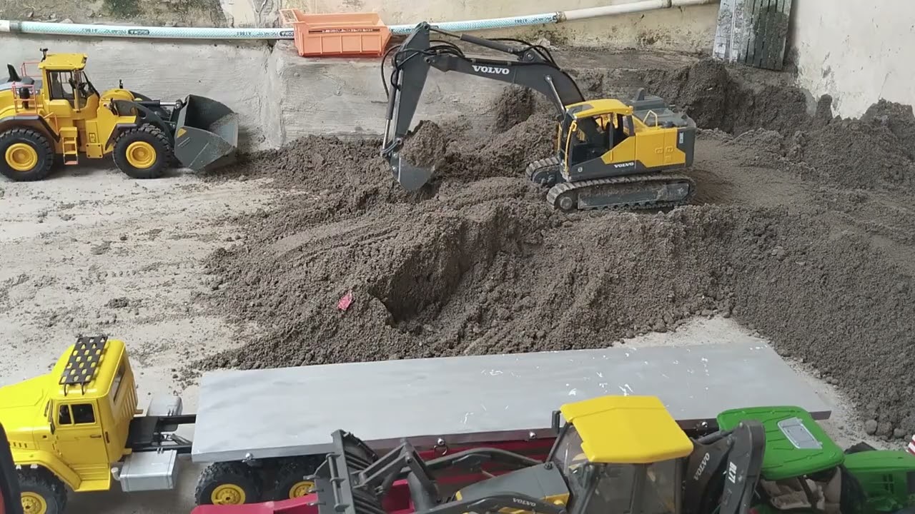 RC excavator double e volvo ec 160 good performance can go fast and slow