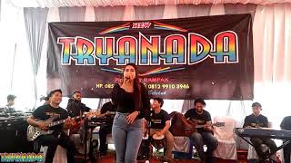 BERBEZA KASTA (COVER) MISS WINDA LIVE SHOW TRYANADA MUSIC