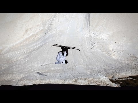 Bouncing Around - Candide Thovex