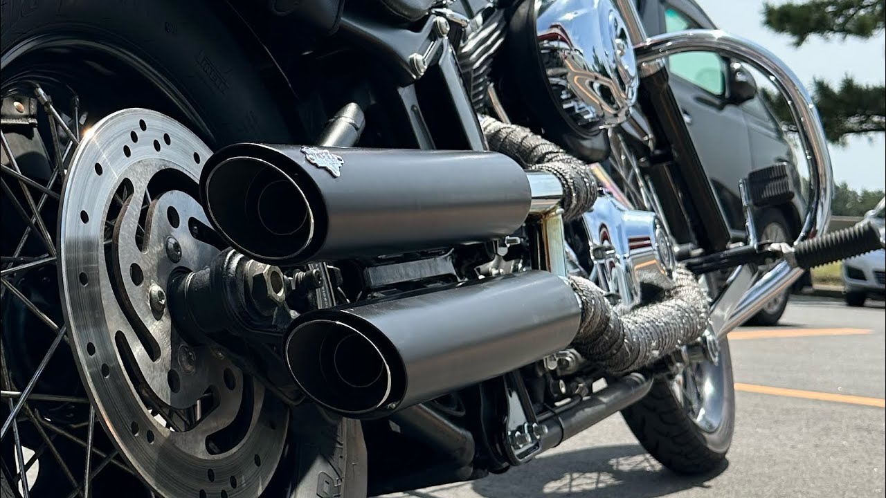 VANCE&HINES ツインスラッシュ スリップオンマフラー(中古