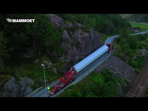 Nooteboom mega windmill transporter in action for the Maakaknuten project