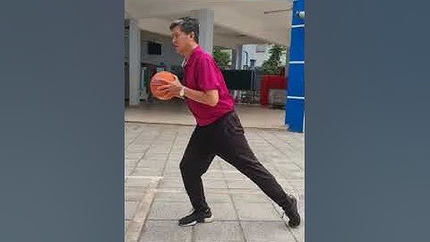 Kĩ thuật 2 bước lên rổ - Bóng rổ (TTTC)