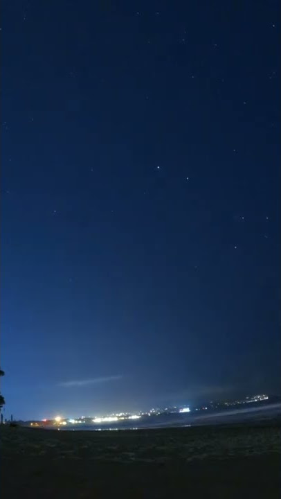 Meliaht pergerakan bintang dan awan di malam hari #shorts #goprohero10 #kutabeach