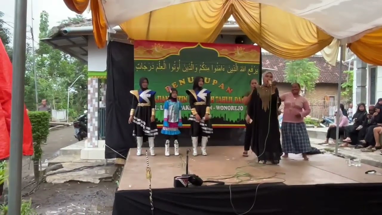 GOYANG TIPIS😍💙🇨🇼