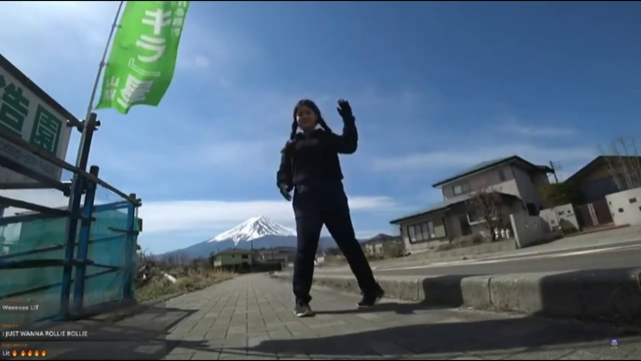 Kiaraa Kitty - Rolly Rolly Mt Fuji